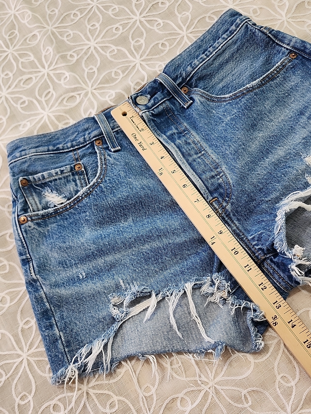 Levi's High Rise 501 Distressed Frayed Hem Denim Shorts - Levi's Premium - Picture 8 of 9